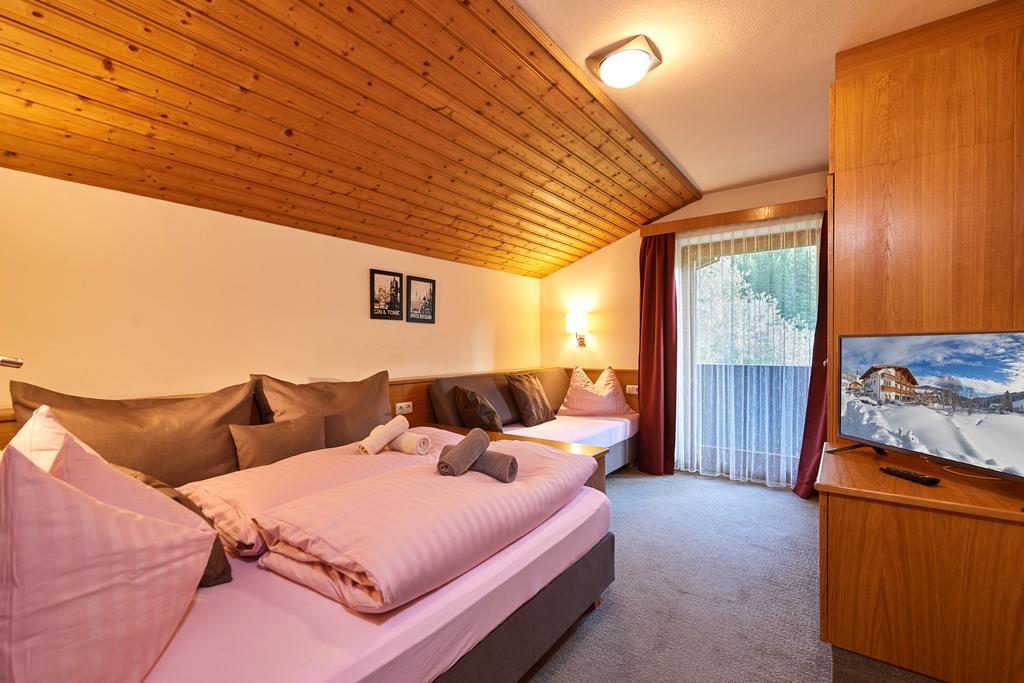 פילצמוס Apartments Neue Post מראה חיצוני תמונה