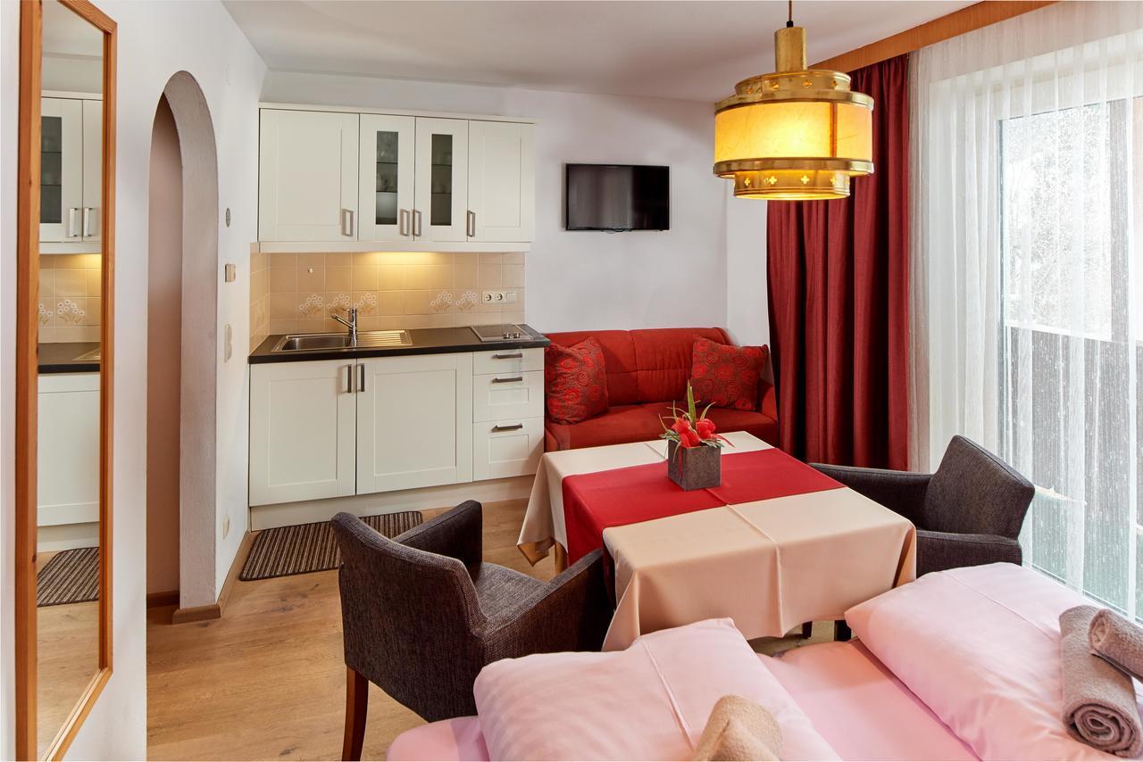 פילצמוס Apartments Neue Post מראה חיצוני תמונה
