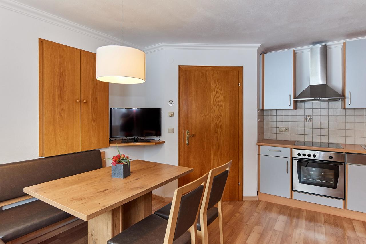 פילצמוס Apartments Neue Post מראה חיצוני תמונה