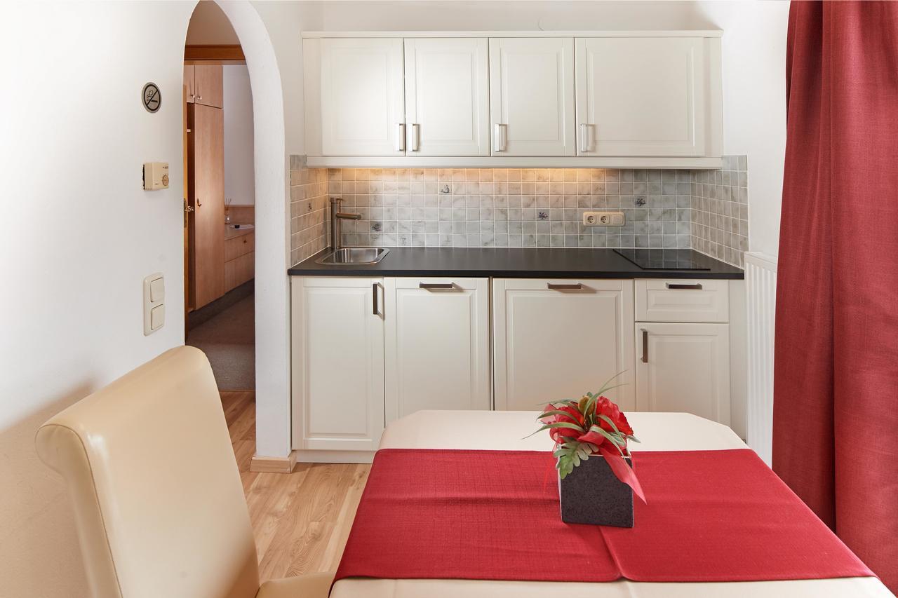 פילצמוס Apartments Neue Post מראה חיצוני תמונה